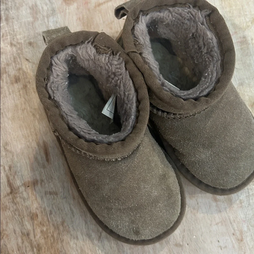 Ugg Cozy‎ Brown Kids Boots